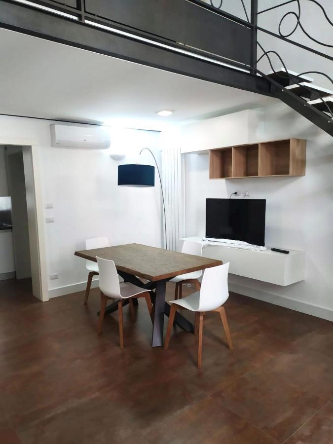 Maison 57 Brindisi Bagian luar foto