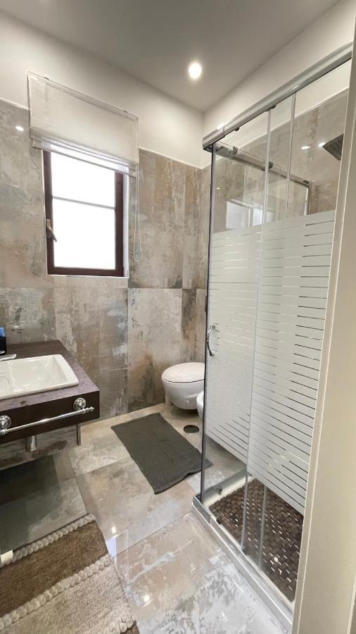 Maison 57 Brindisi Bagian luar foto