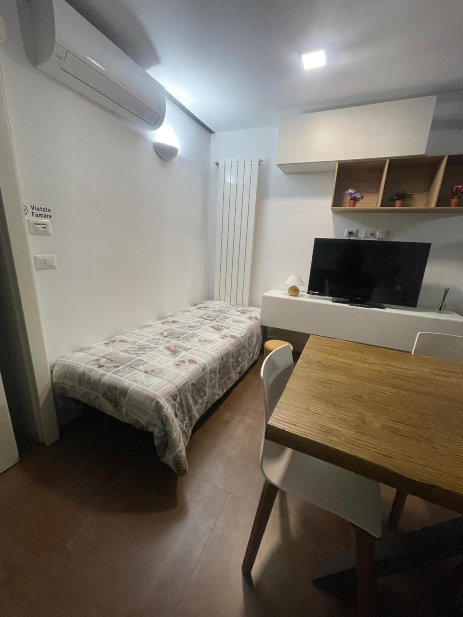 Maison 57 Brindisi Bagian luar foto
